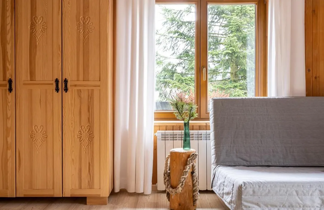Regle 5 Guide'S House-1